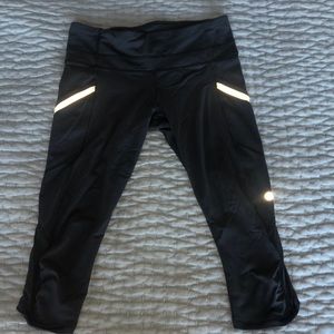 Lululemon cropped leggings Size 6